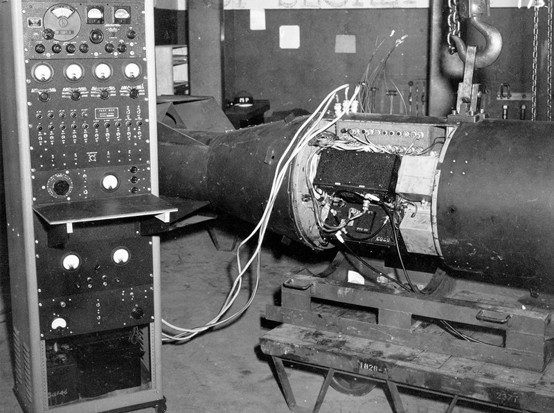 ), Печально знаменитый бомбардировщик В-29 (Enola Gay), cкинувший бомбу на Хиросиму и отдельные фото с рассекреченной сейчас коллекции RG-77-BT
